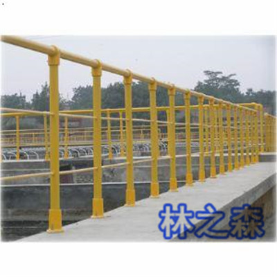 公路護(hù)欄
